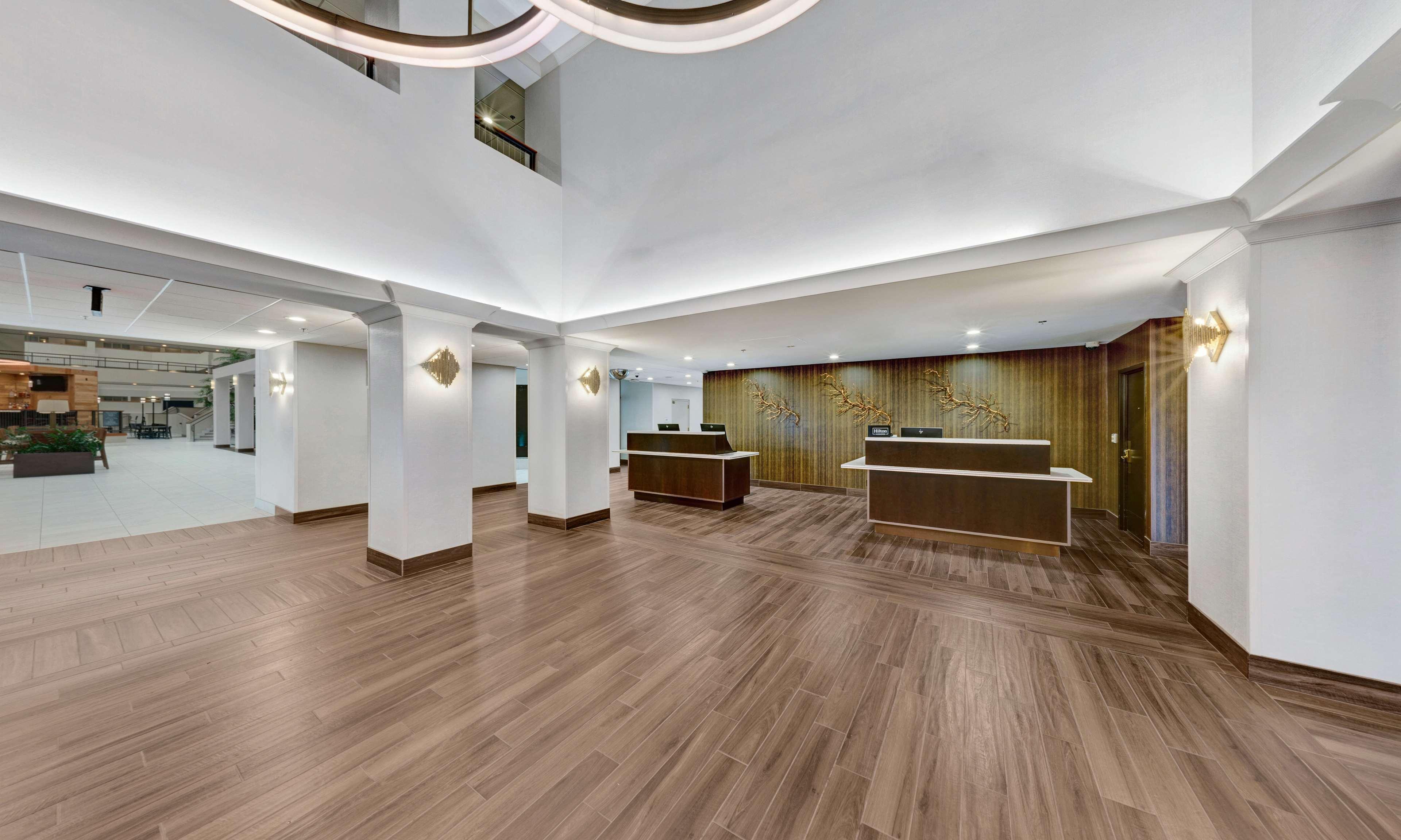 Embassy Suites By Hilton Milwaukee Brookfield Dış mekan fotoğraf
