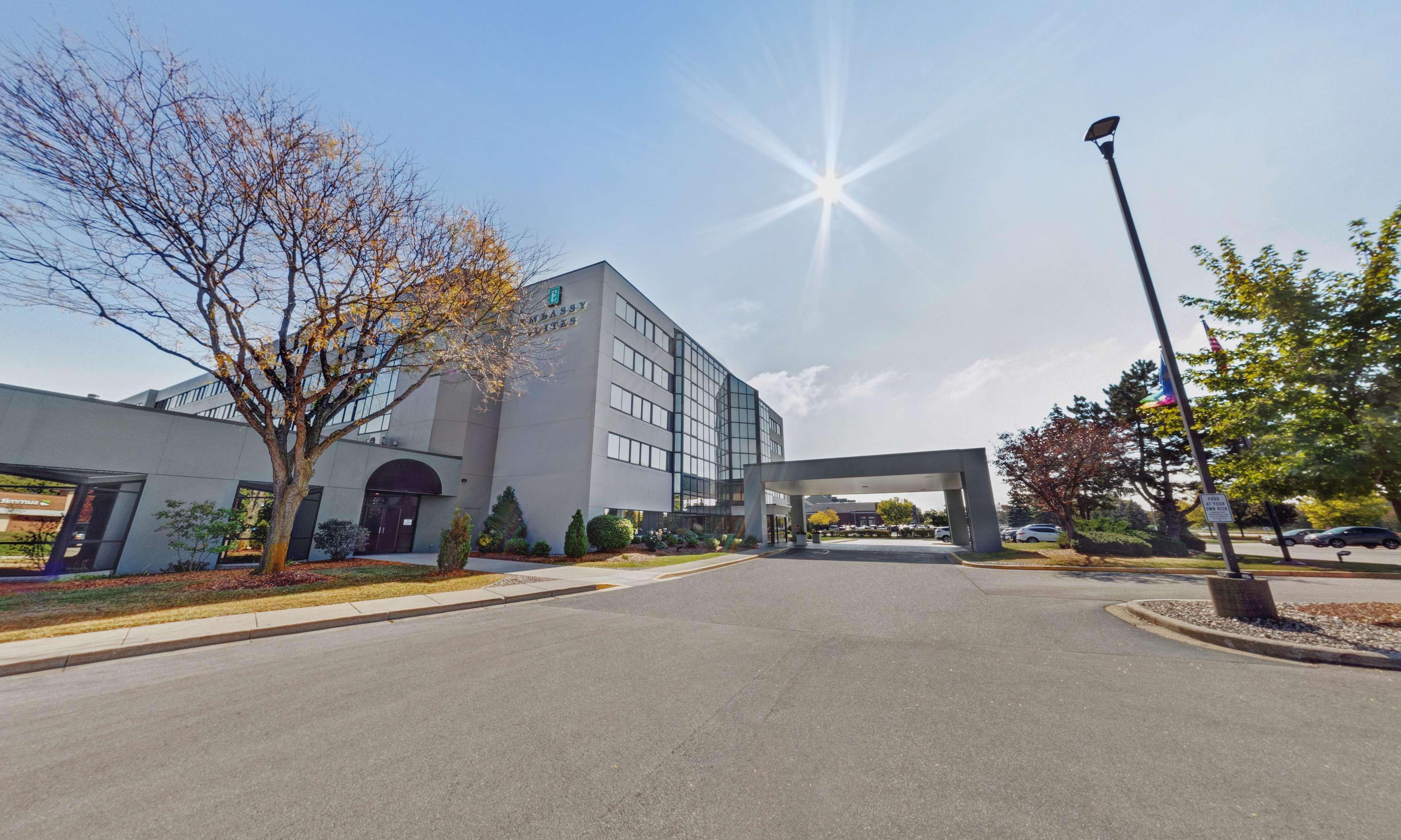 Embassy Suites By Hilton Milwaukee Brookfield Dış mekan fotoğraf