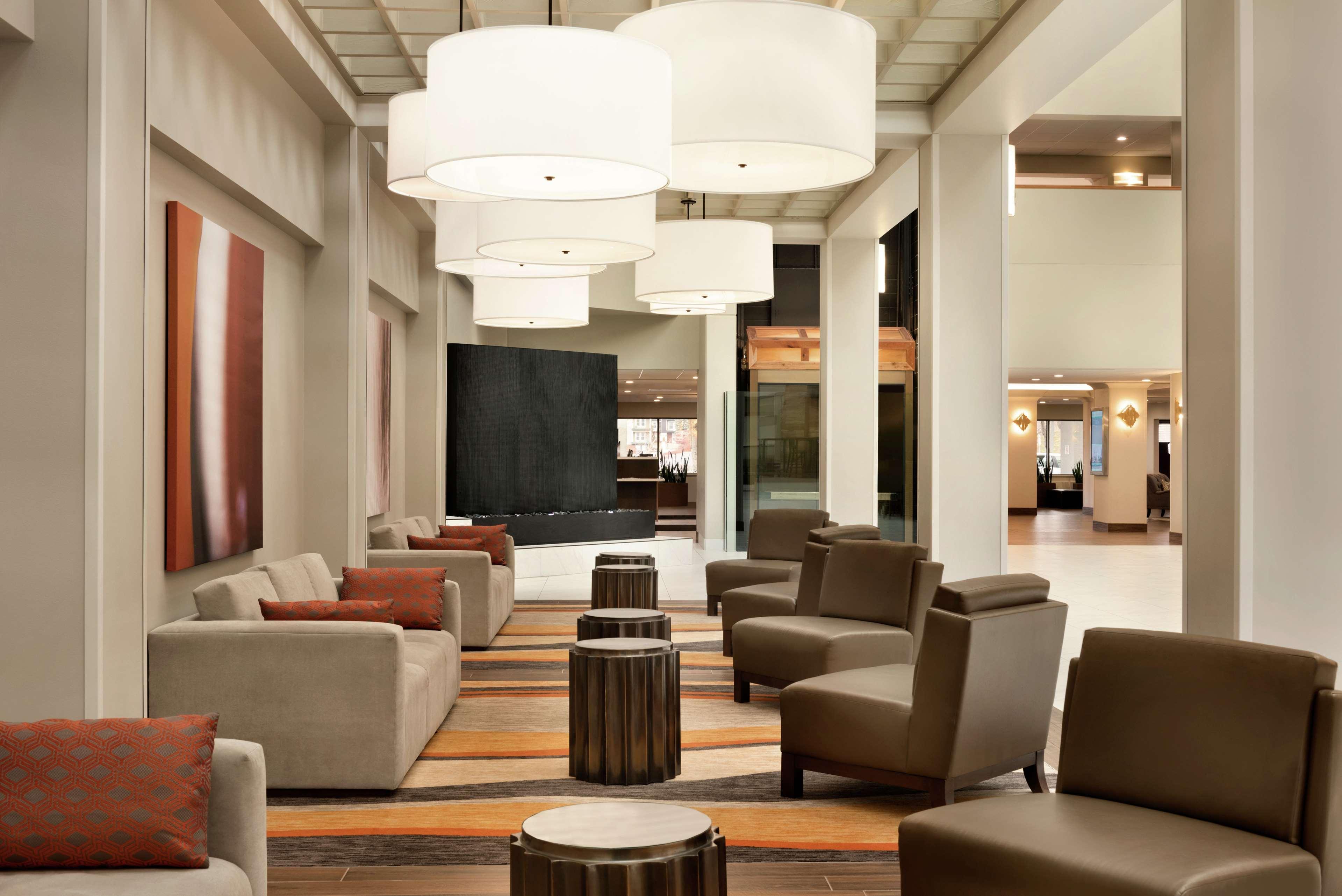 Embassy Suites By Hilton Milwaukee Brookfield Dış mekan fotoğraf