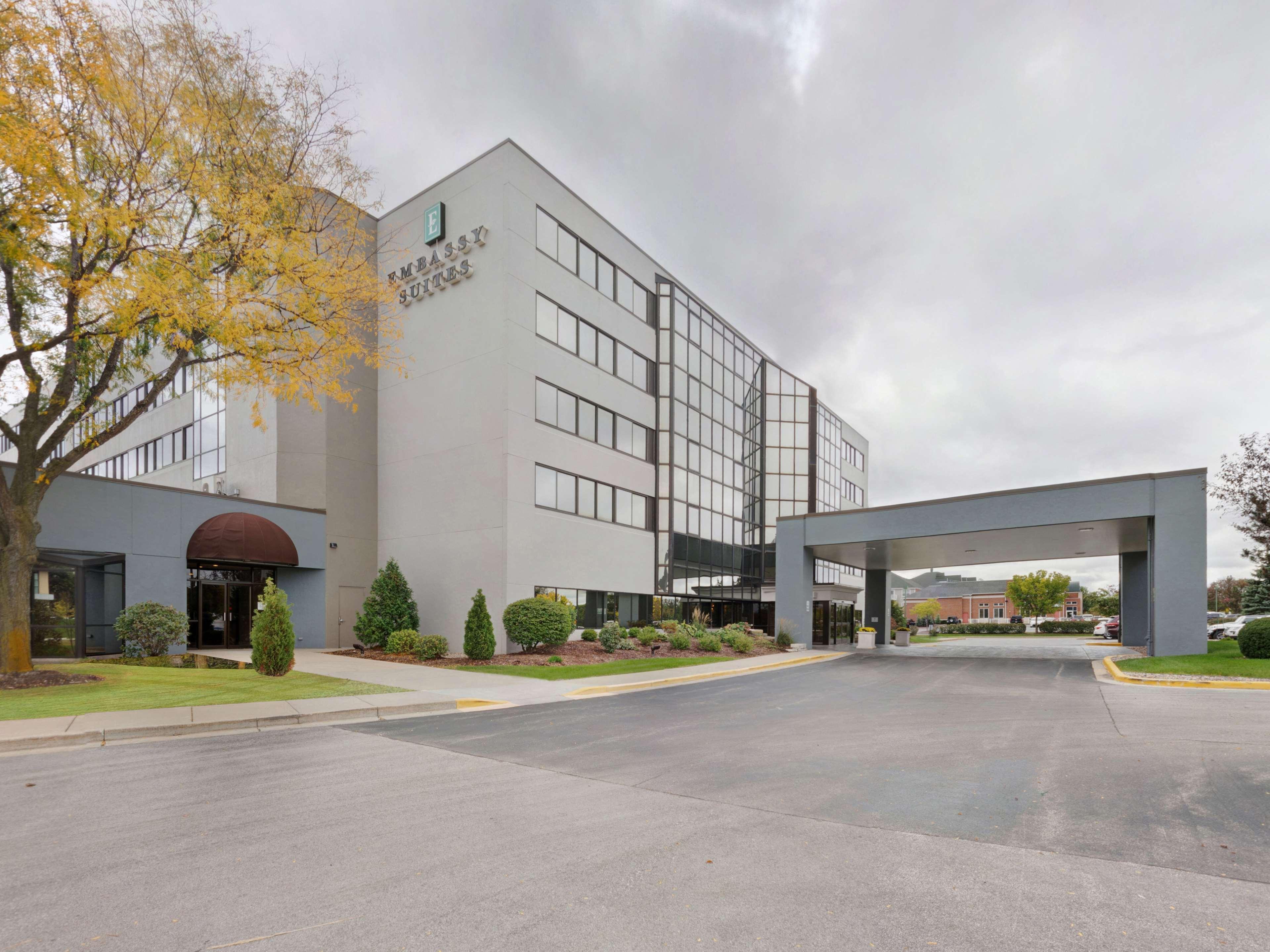 Embassy Suites By Hilton Milwaukee Brookfield Dış mekan fotoğraf