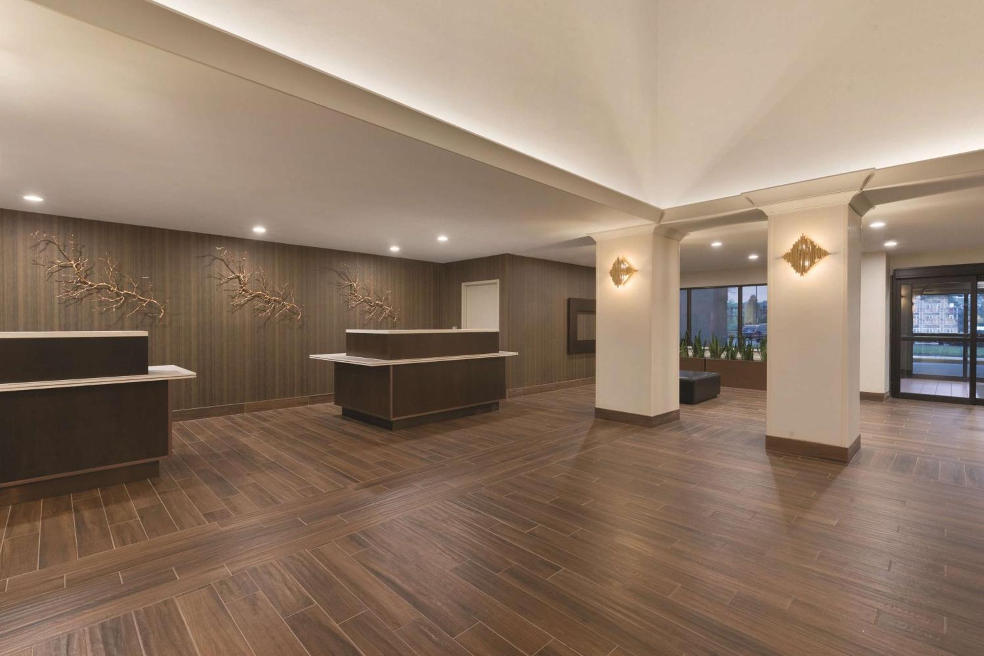 Embassy Suites By Hilton Milwaukee Brookfield Dış mekan fotoğraf